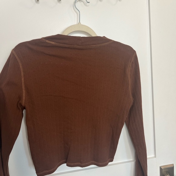 AE Long Sleeve Mock Neck w/ Ribbing detail - Picture 6 of 9